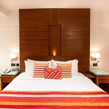Hotel Bawa Continental Mumbai Exterior photo