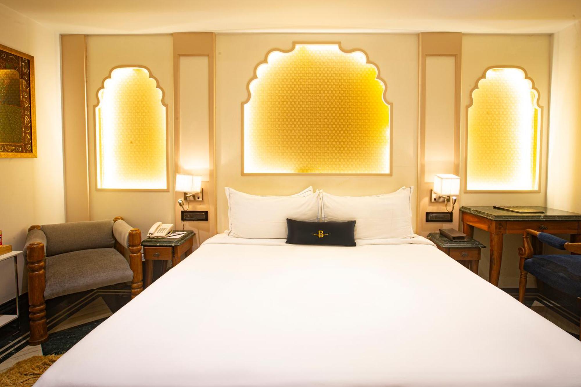 Hotel Bawa Continental Mumbai Exterior photo