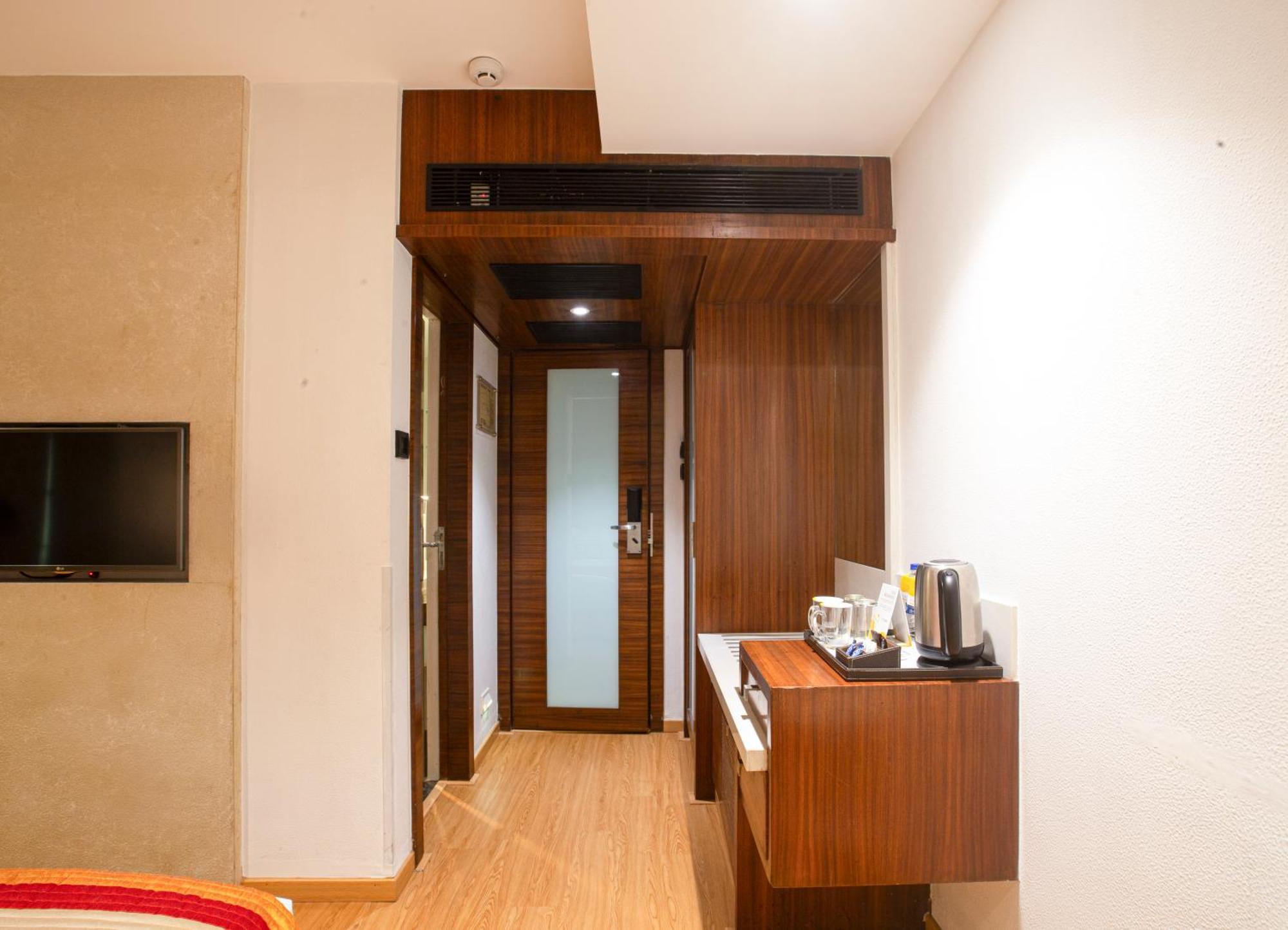 Hotel Bawa Continental Mumbai Exterior photo